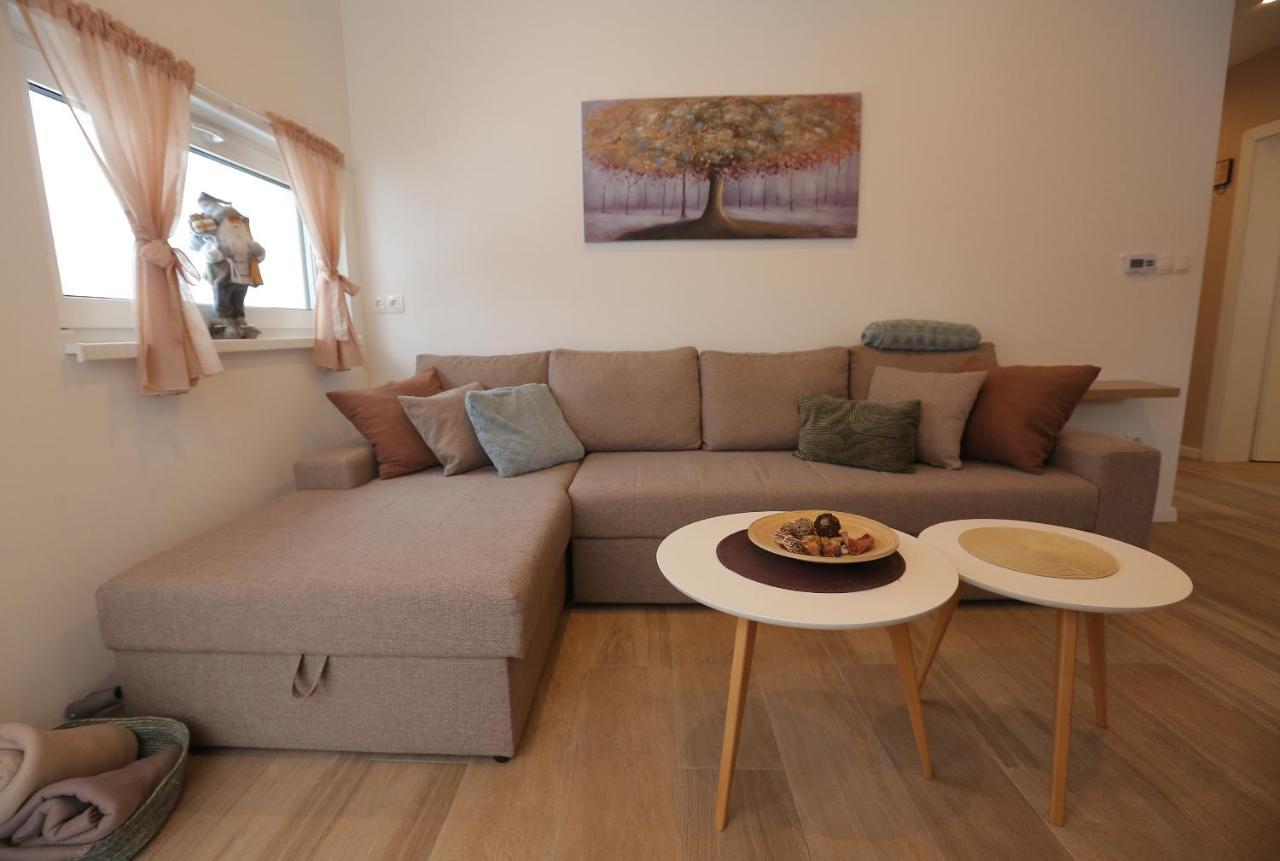 Nest Apartment Яхорина Экстерьер фото